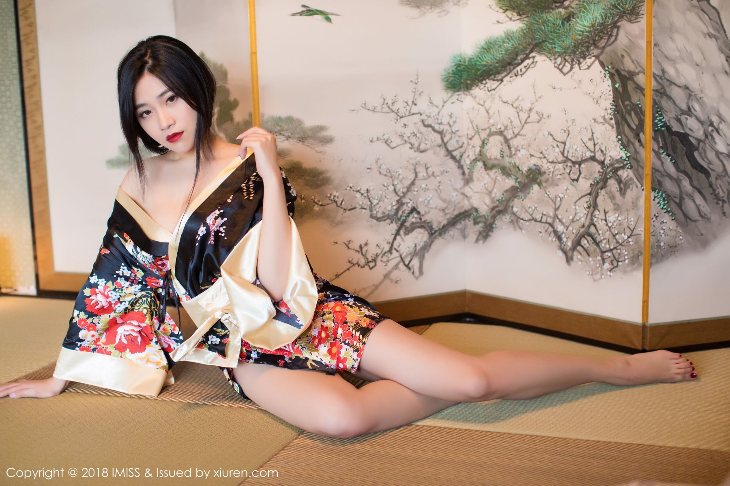 冬日女神许诺Sabrina 雪地戏耍妩媚和服