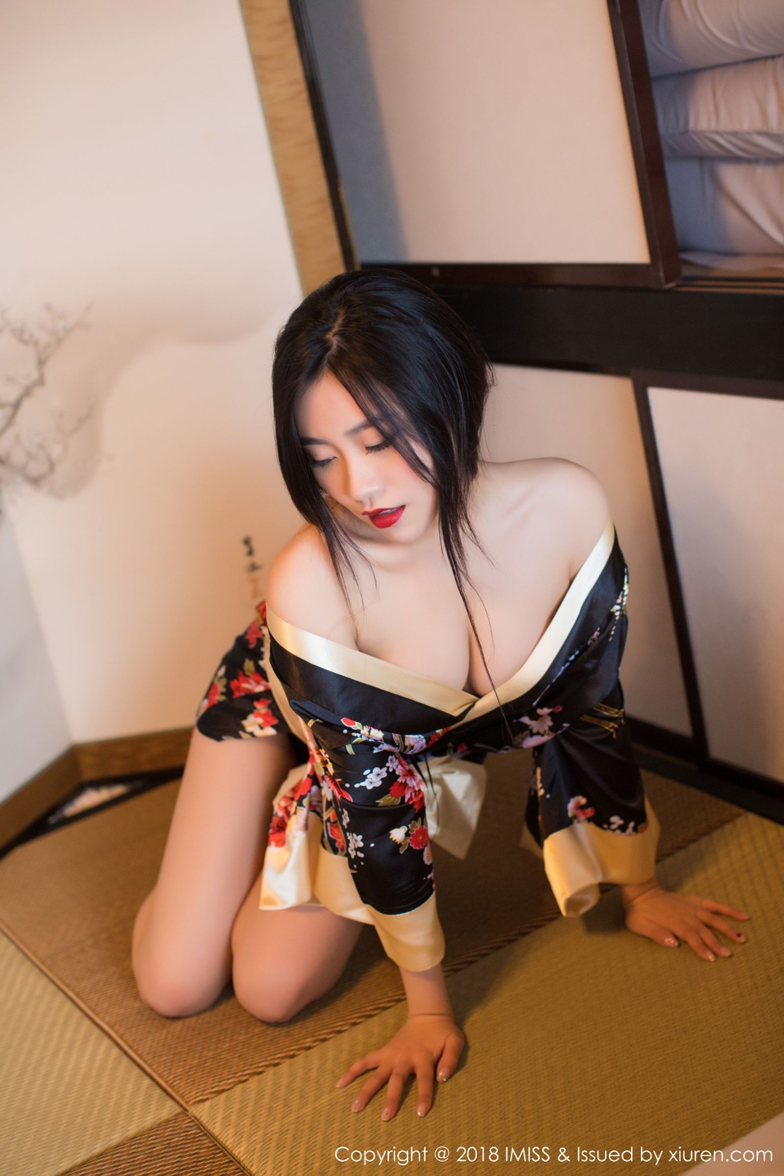 冬日女神许诺Sabrina 雪地戏耍妩媚和服