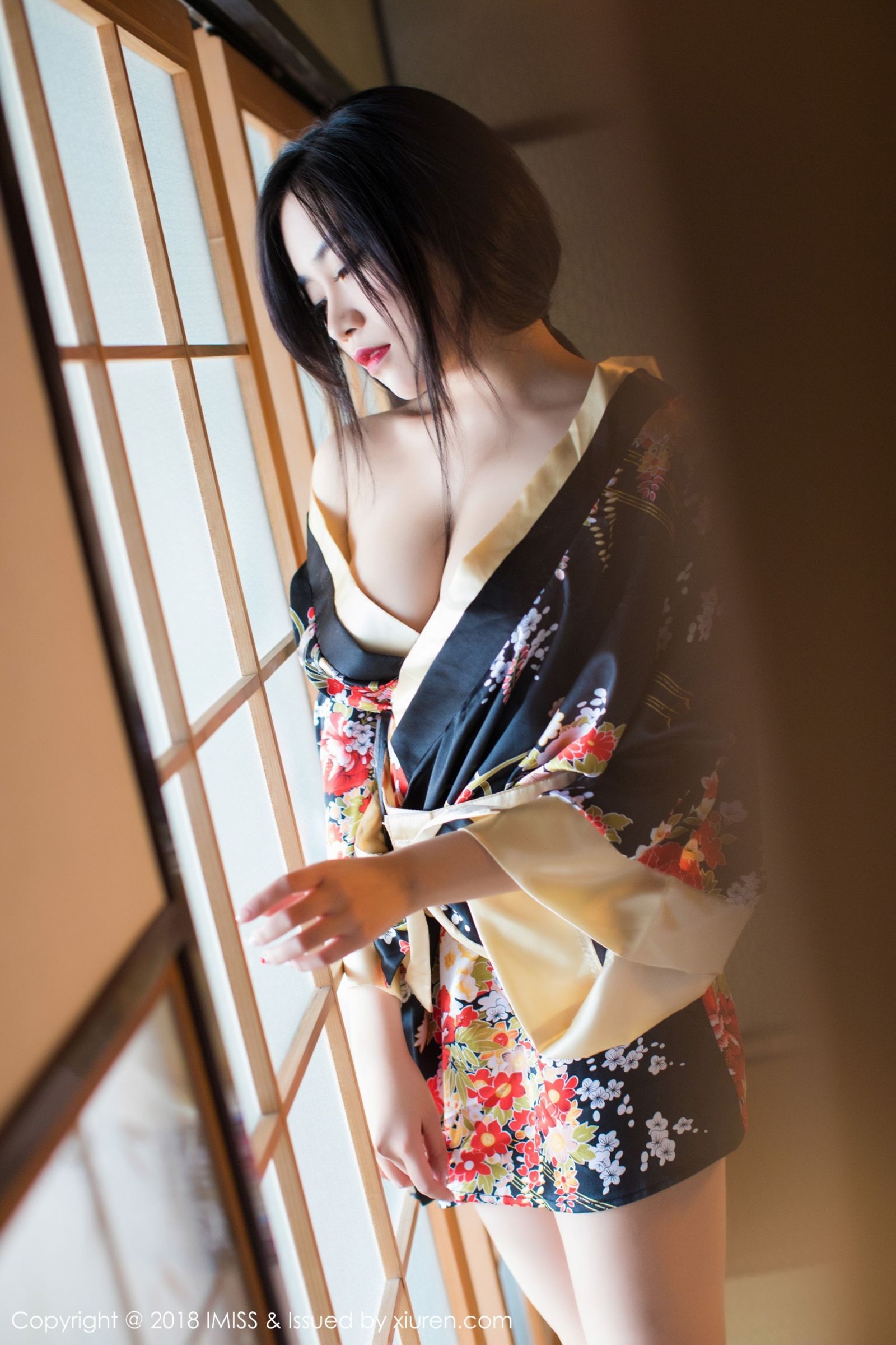 冬日女神许诺Sabrina 雪地戏耍妩媚和服