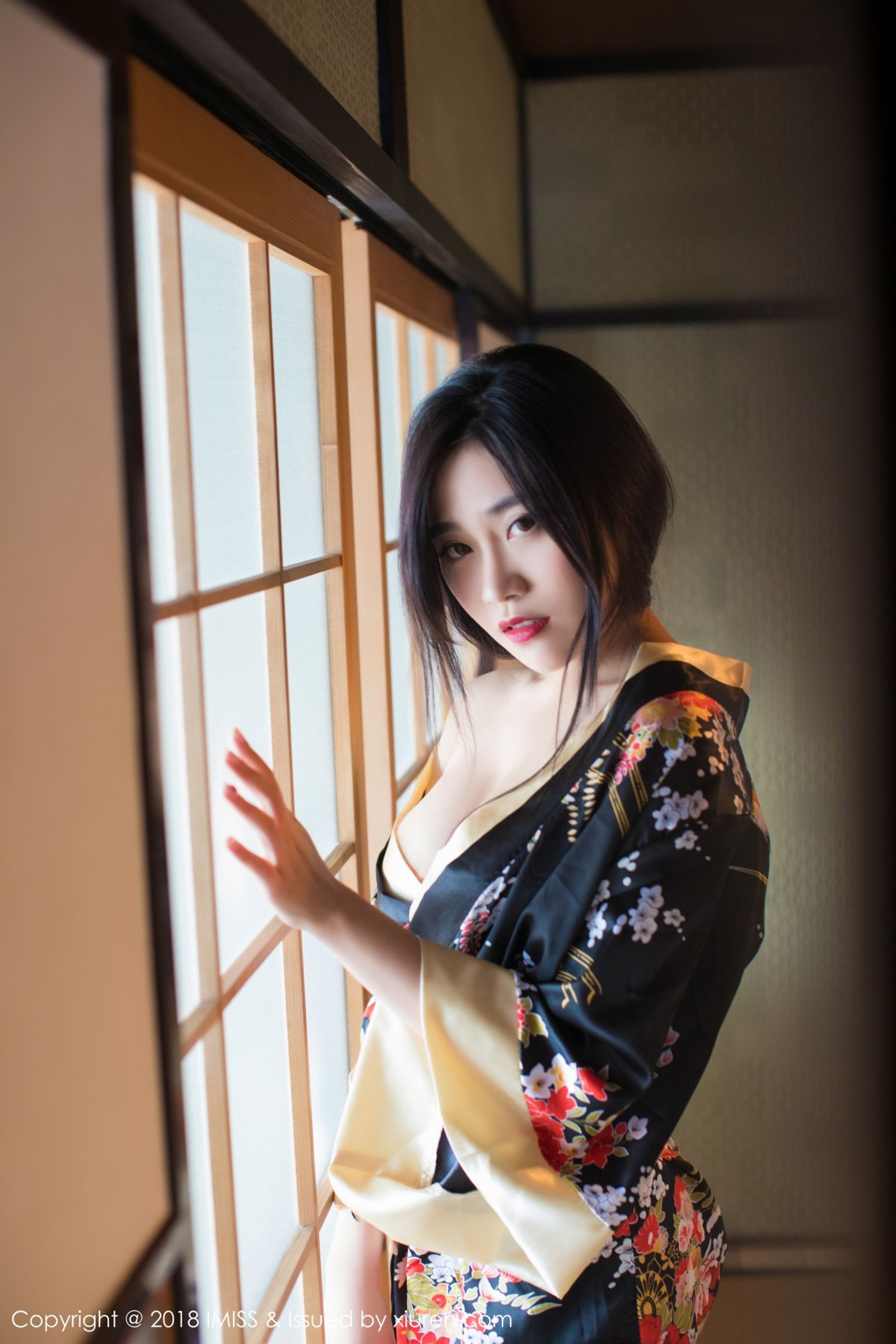 冬日女神许诺Sabrina 雪地戏耍妩媚和服