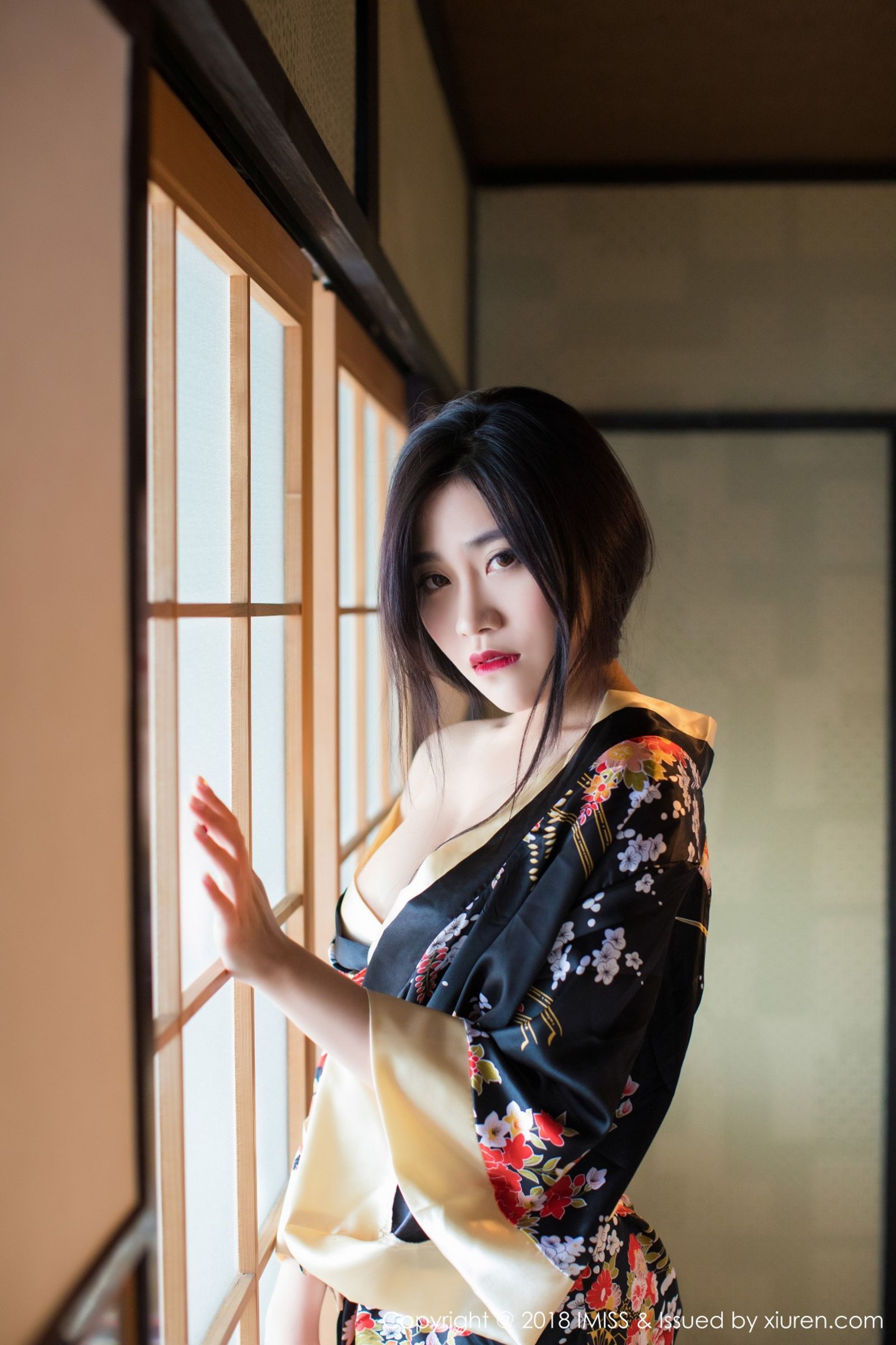 冬日女神许诺Sabrina 雪地戏耍妩媚和服