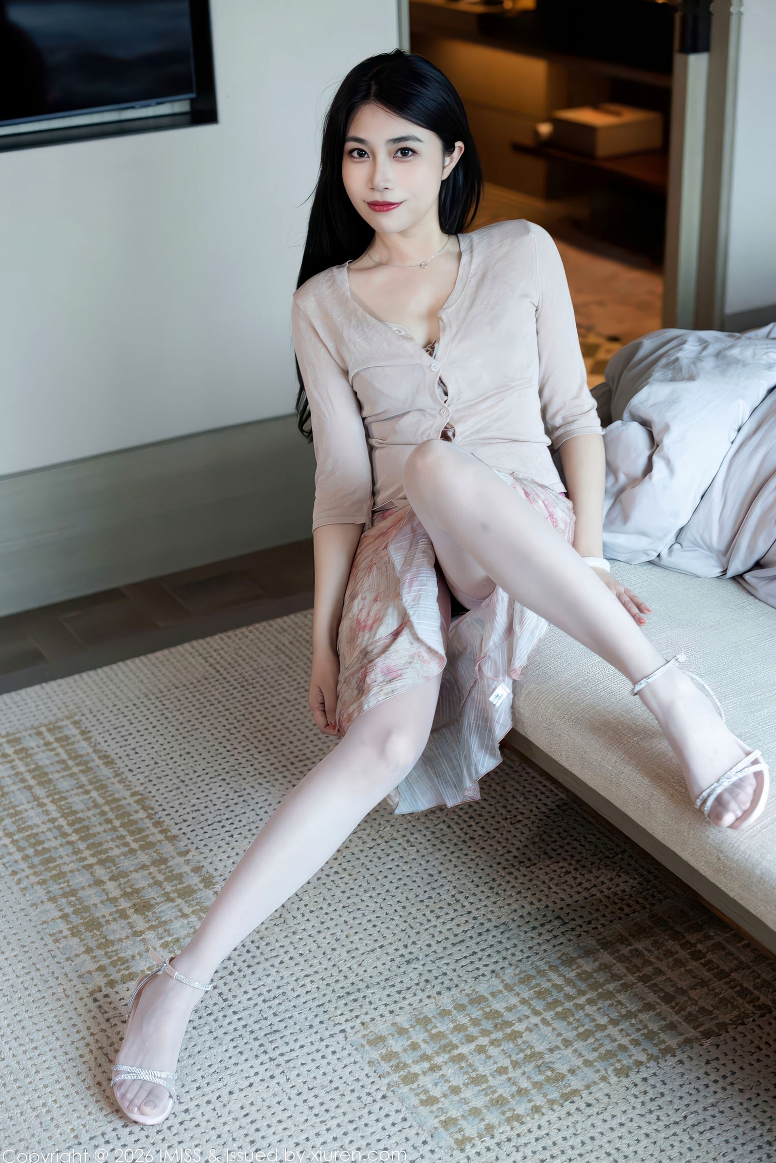 IMiss爱蜜社 804 许诺Sabrina红心内衣私房照,居家性感大尺度诱惑,极致唯美视觉盛宴