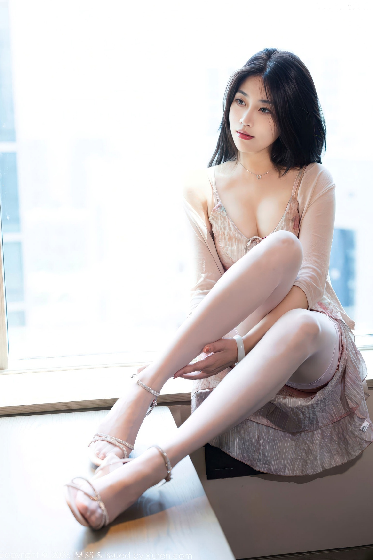 IMiss爱蜜社 804 许诺Sabrina红心内衣私房照,居家性感大尺度诱惑,极致唯美视觉盛宴