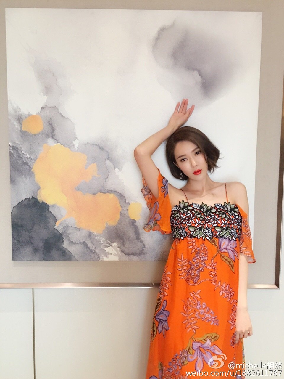 胡然 短发气质美女微博私房照诱惑写真图