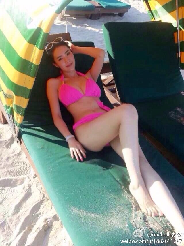 胡然 短发气质美女微博私房照诱惑写真图