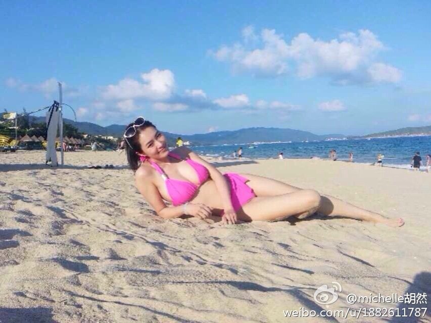胡然 短发气质美女微博私房照诱惑写真图