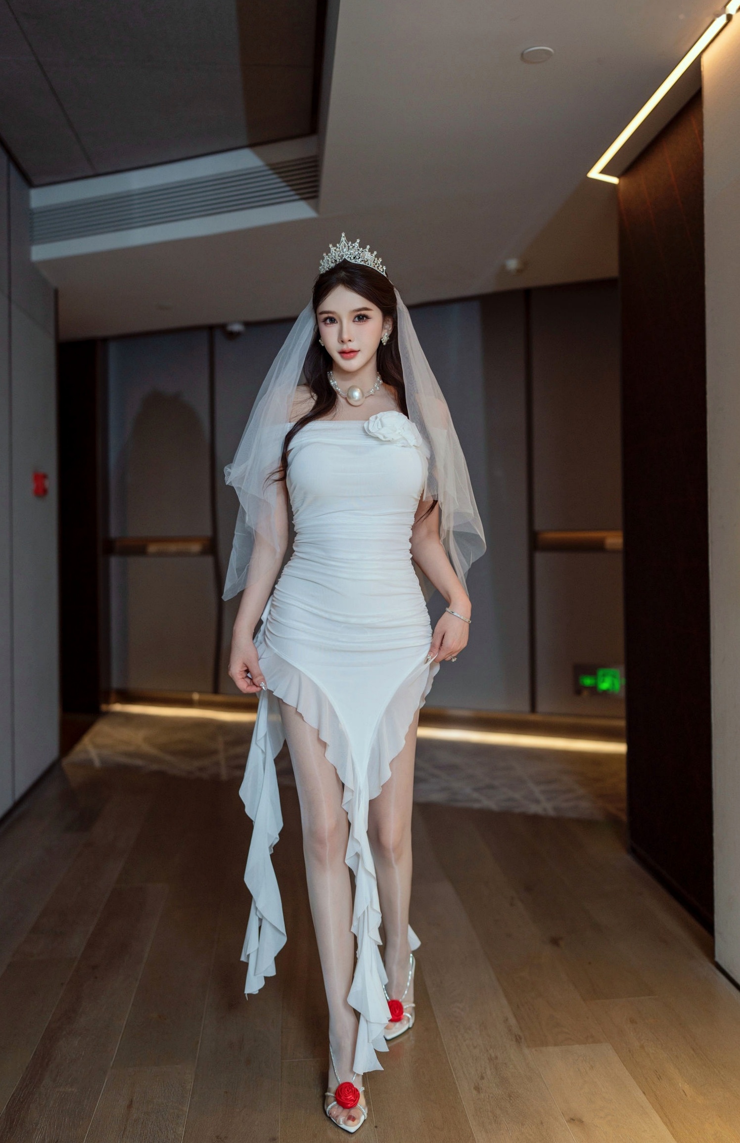 XR-Uncensored-李丽莎-在逃公主-XingYan星颜社-388-白色婚纱角色扮演-红蜡烛氛围感-私房大尺度