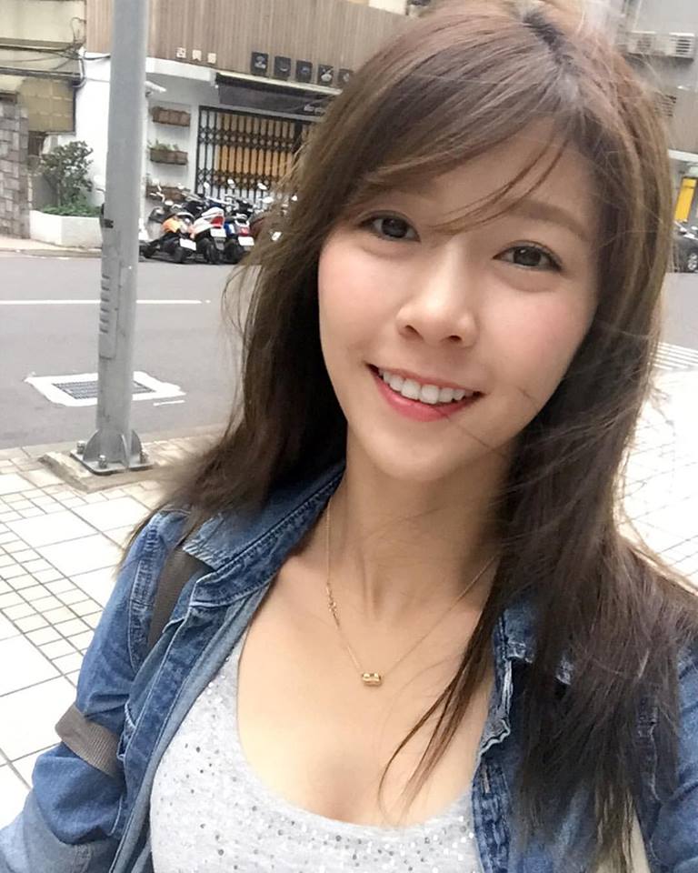 廖若妤(廖小若)- 马甲线美少女私房照