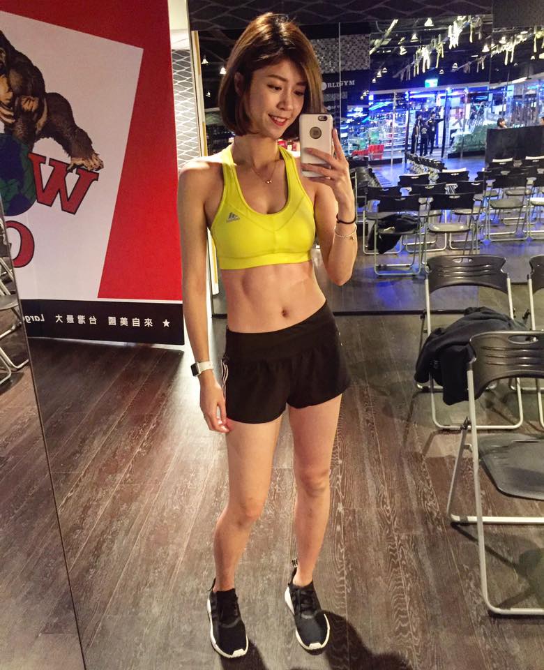 廖若妤(廖小若)- 马甲线美少女私房照