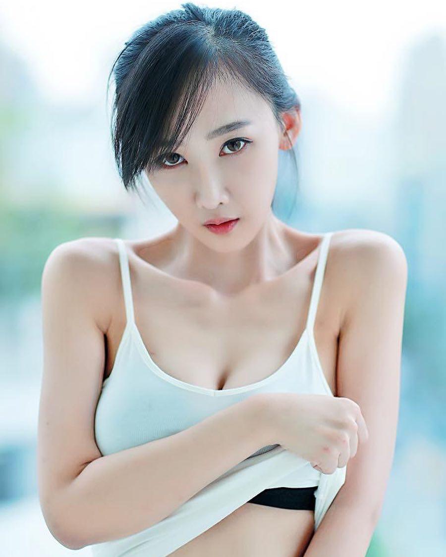 徐君荞- 21吋的小蛮腰