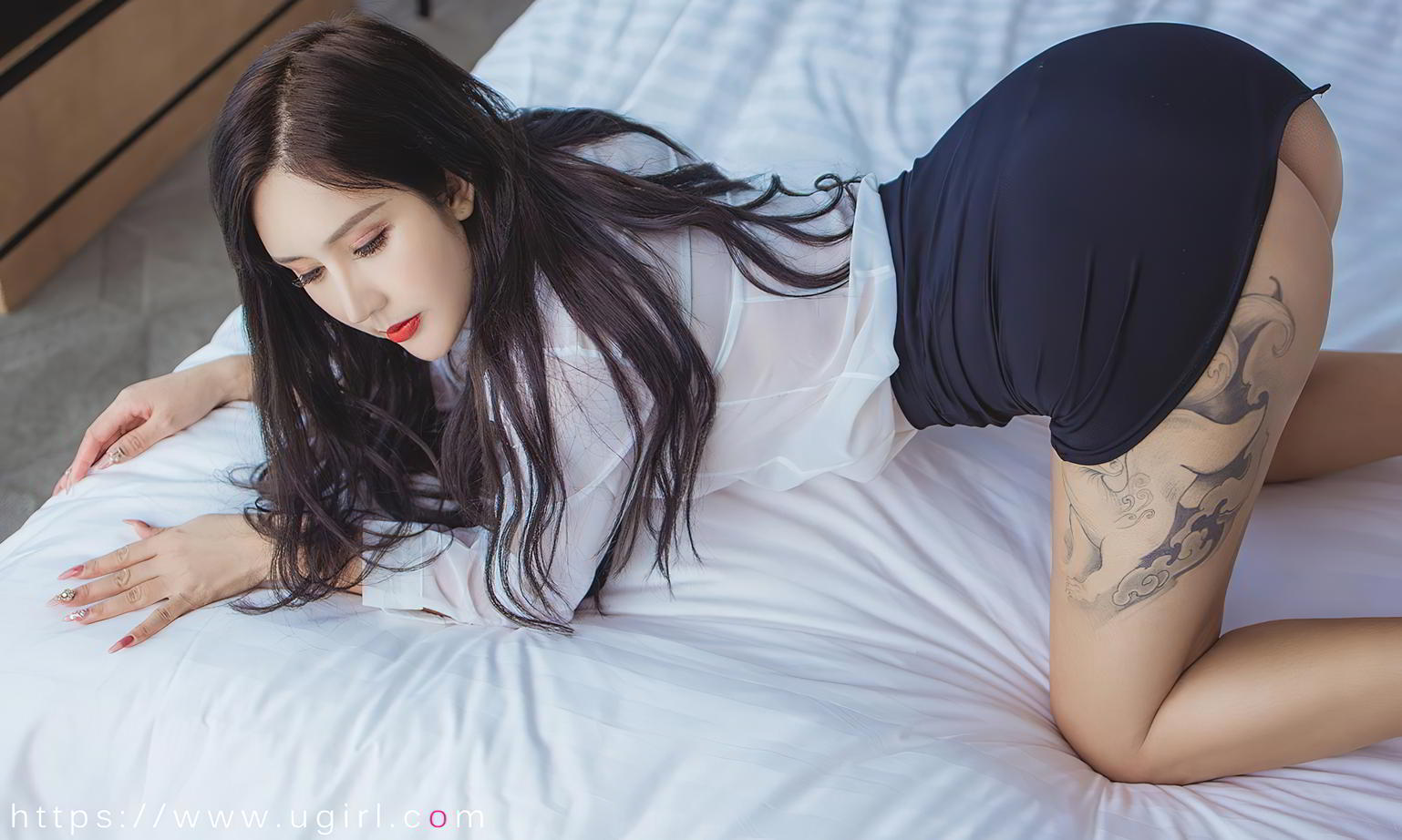娜依灵儿制服密钥 我的秘密只让你知道