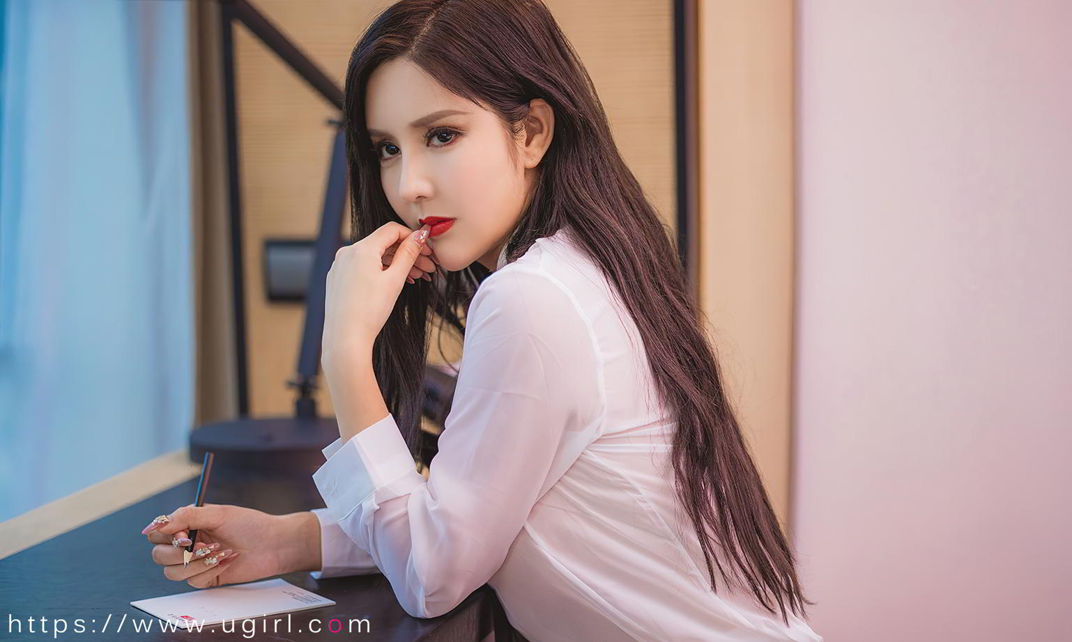 娜依灵儿制服密钥 我的秘密只让你知道