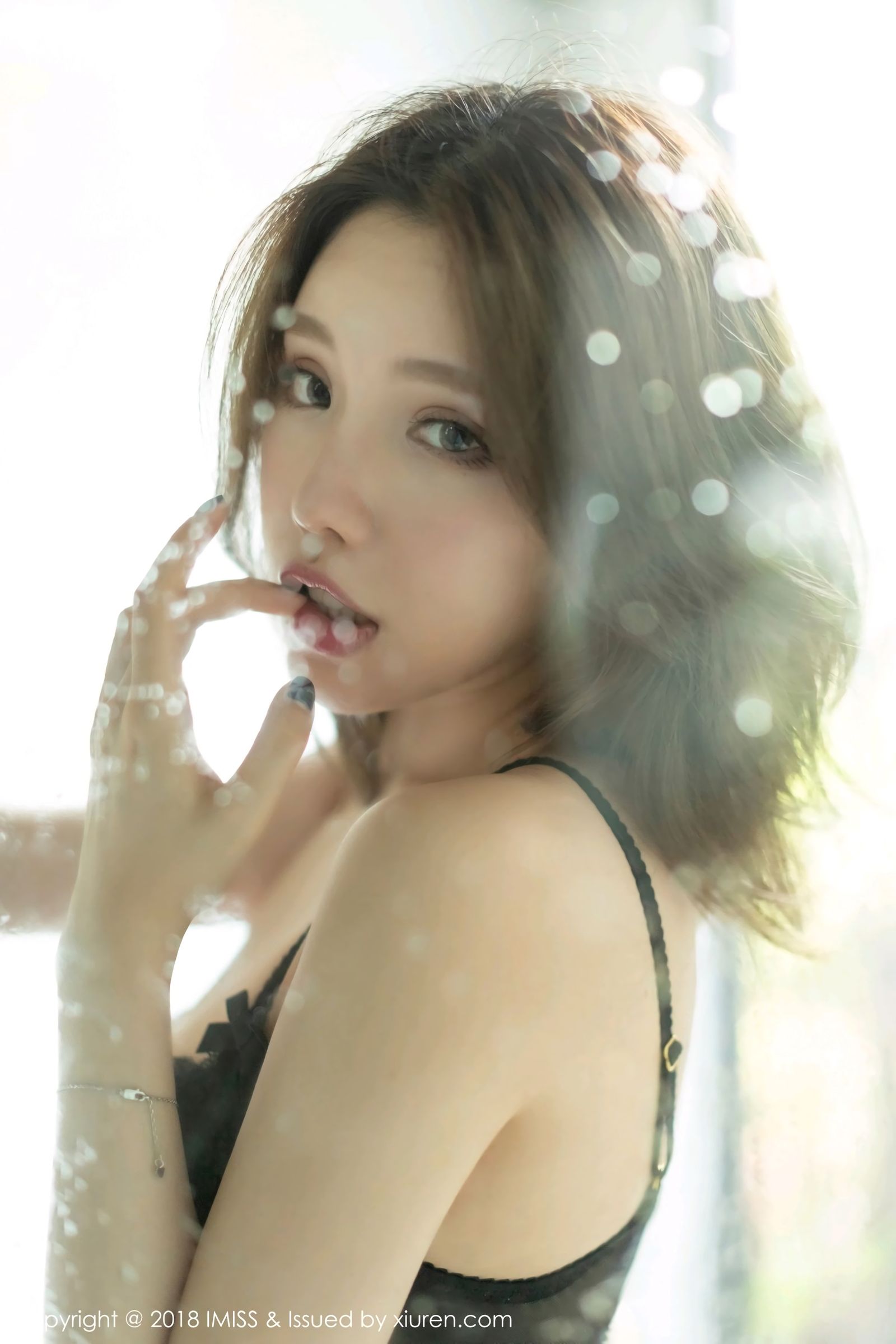 性感女神黄楽然 魔鬼身材黑丝美腿