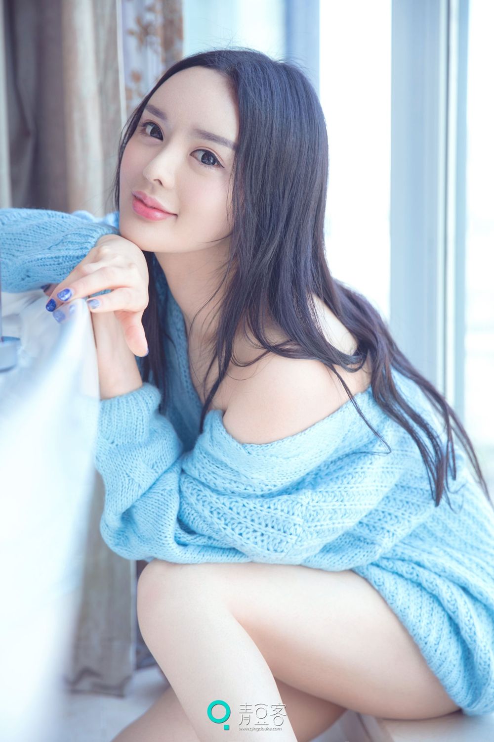 双马尾少女苏迪 尽展清纯魅力
