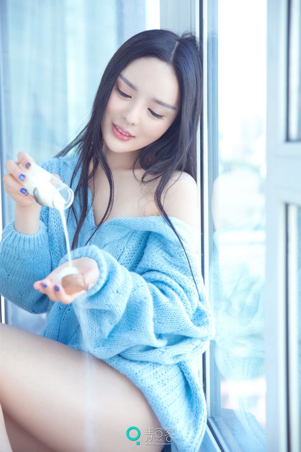 双马尾少女苏迪 尽展清纯魅力