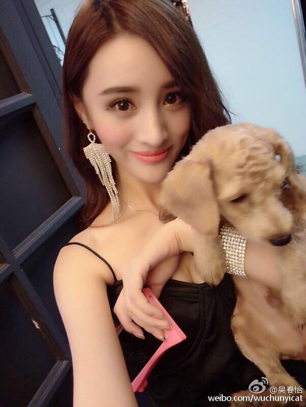 怡猫儿(吴春怡)-微博私房照