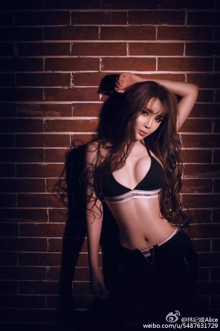 林妃媛 性感尤物女王大人