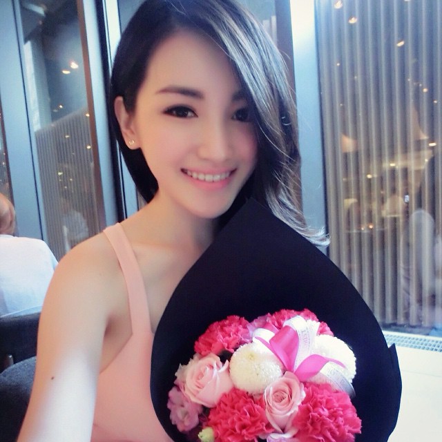 尤致妍(尤緻研)-白皙美腿气质正妹