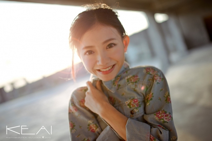 可艾(keai) 娇小型外拍正妹