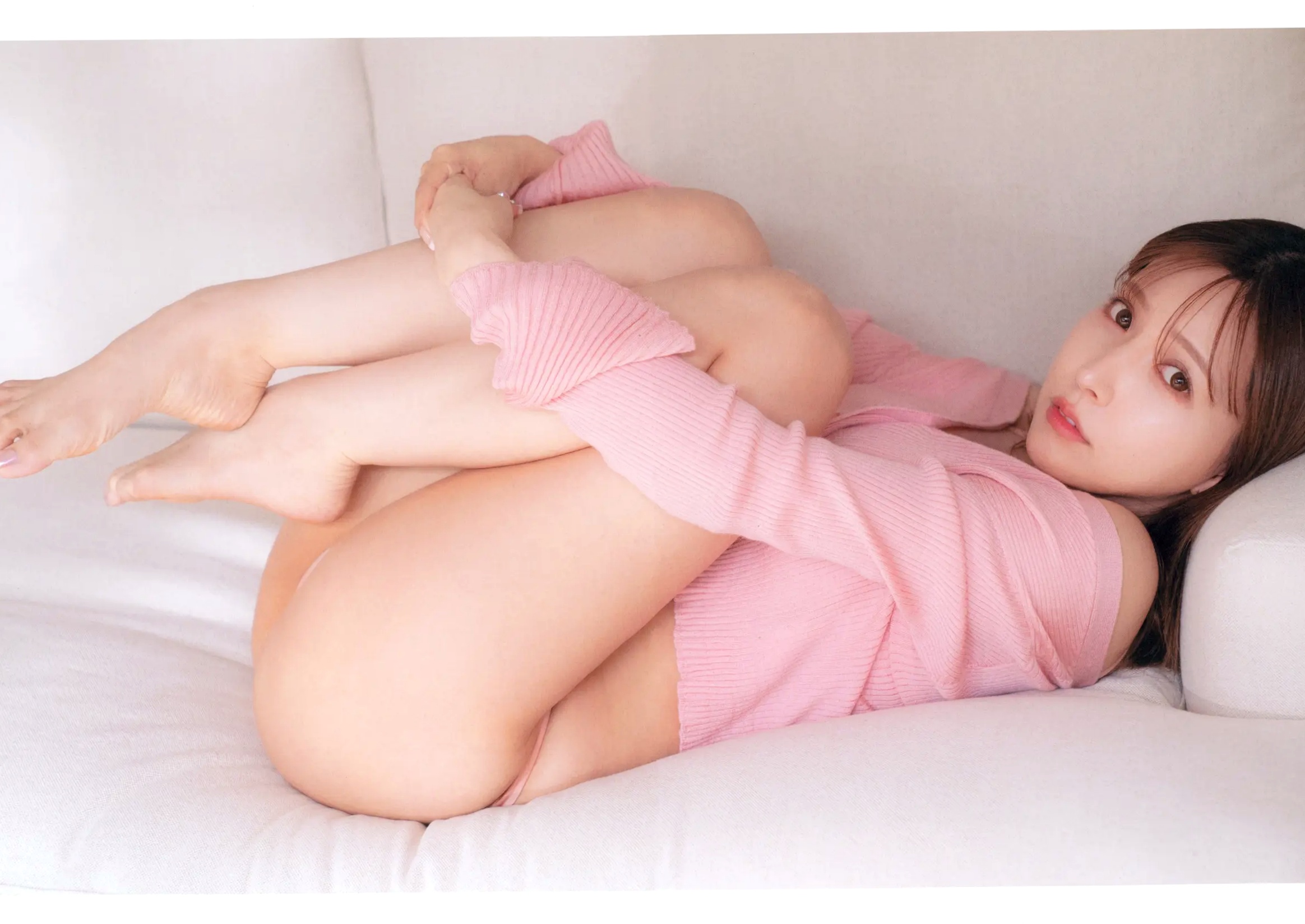 三上悠亚《Miss》写真集:日系清纯时尚美妆与惬意生活随拍