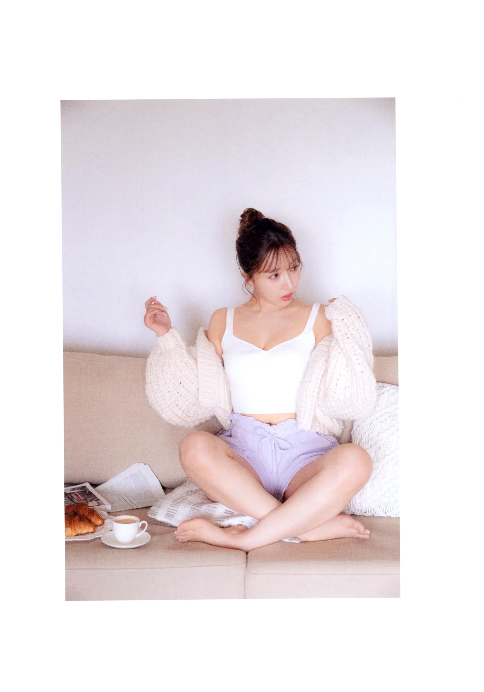 三上悠亚《Miss》写真集:日系清纯时尚美妆与惬意生活随拍