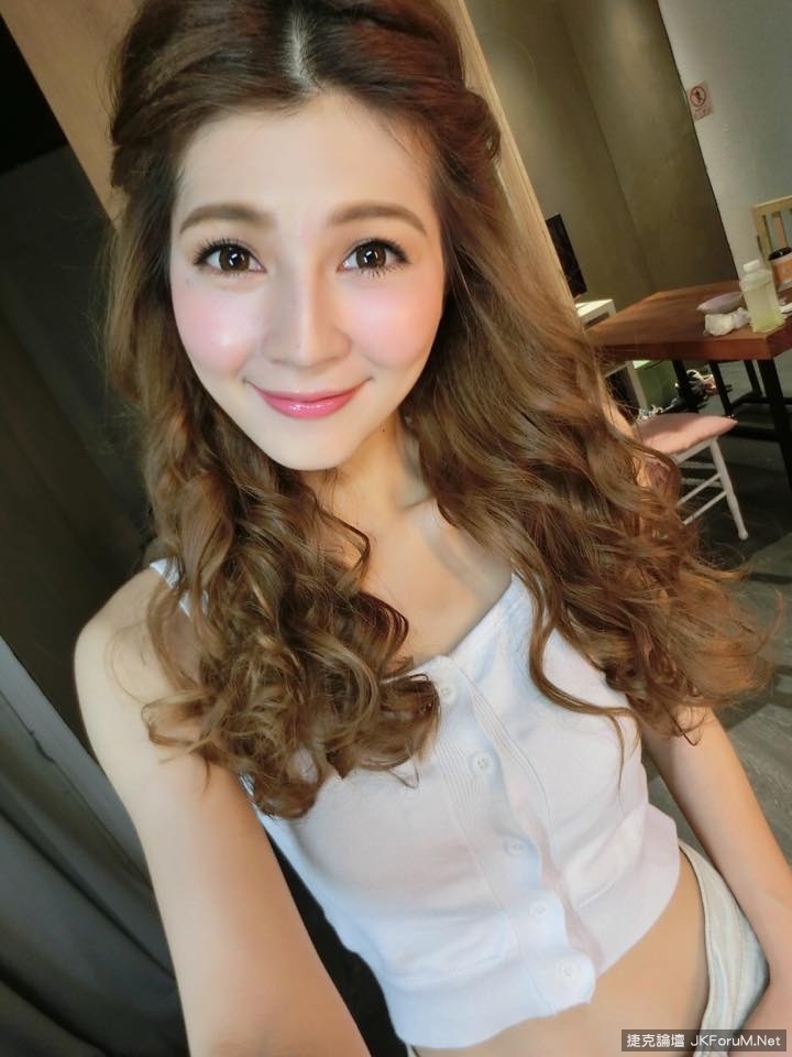 婷婷Usagi(蔡婷婷) 海量私拍闺房美照爆出