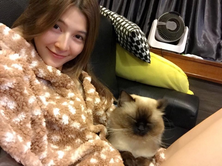 婷婷Usagi(蔡婷婷) 海量私拍闺房美照爆出