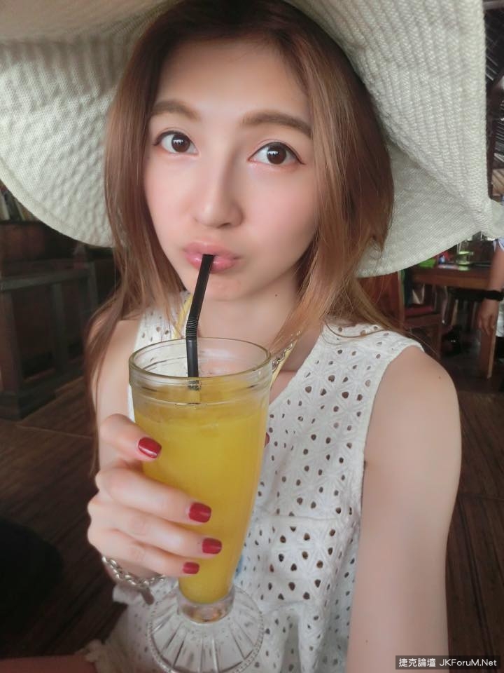 婷婷Usagi(蔡婷婷) 海量私拍闺房美照爆出