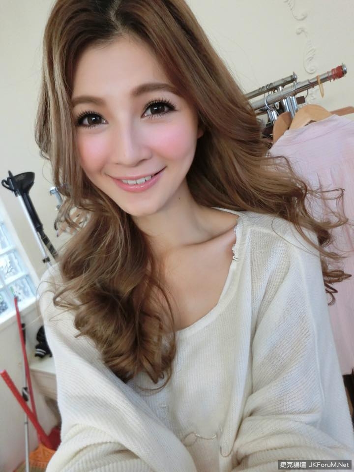 婷婷Usagi(蔡婷婷) 海量私拍闺房美照爆出