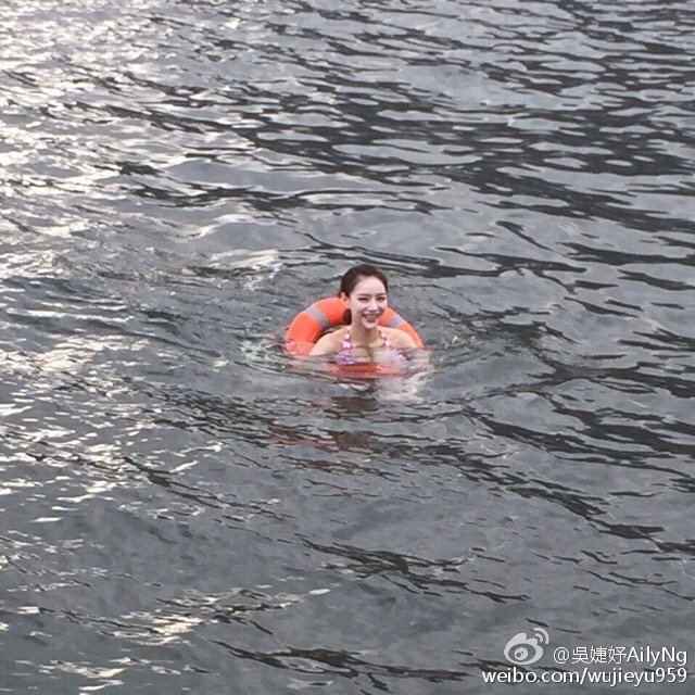 吴婕妤AilyNg 纯天然巨咪微博私房照诱惑写真图