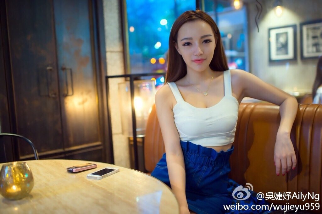 吴婕妤AilyNg S型身材魅惑写真图