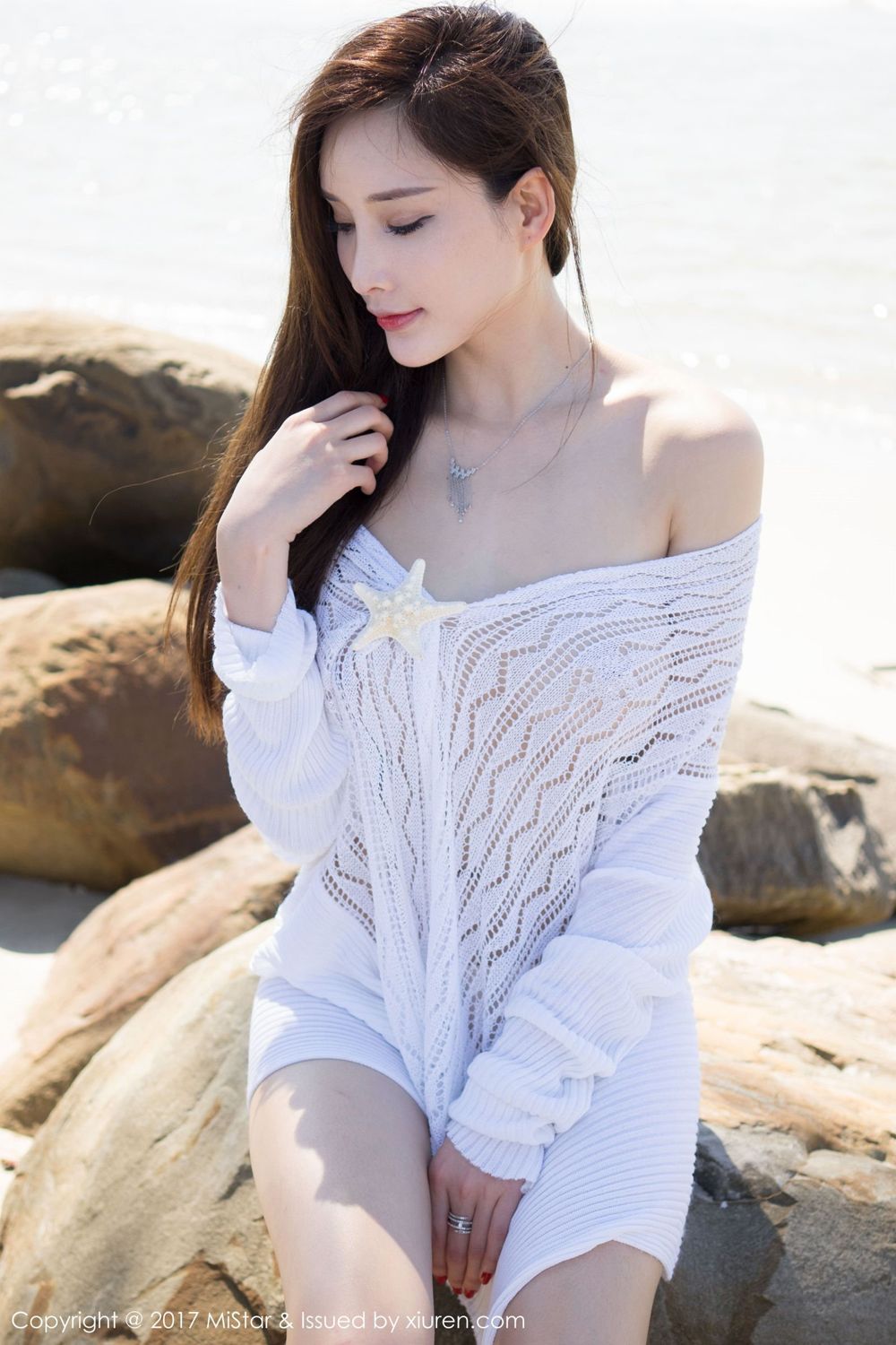 沙滩女神土肥圆矮挫穷 尽态极妍千娇百媚