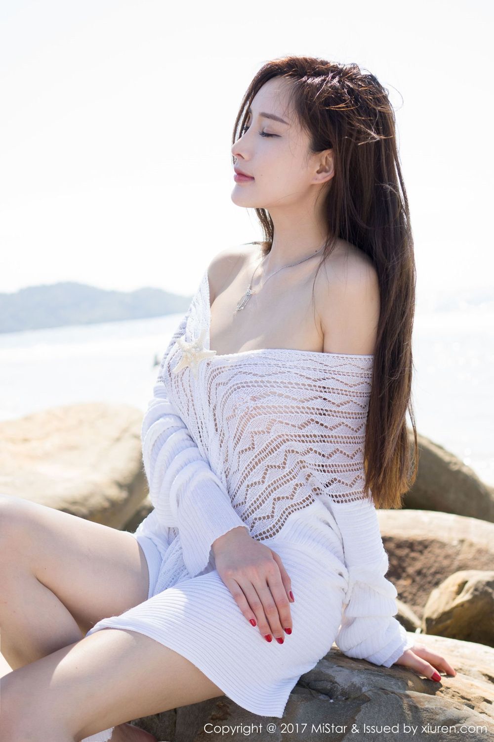 沙滩女神土肥圆矮挫穷 尽态极妍千娇百媚