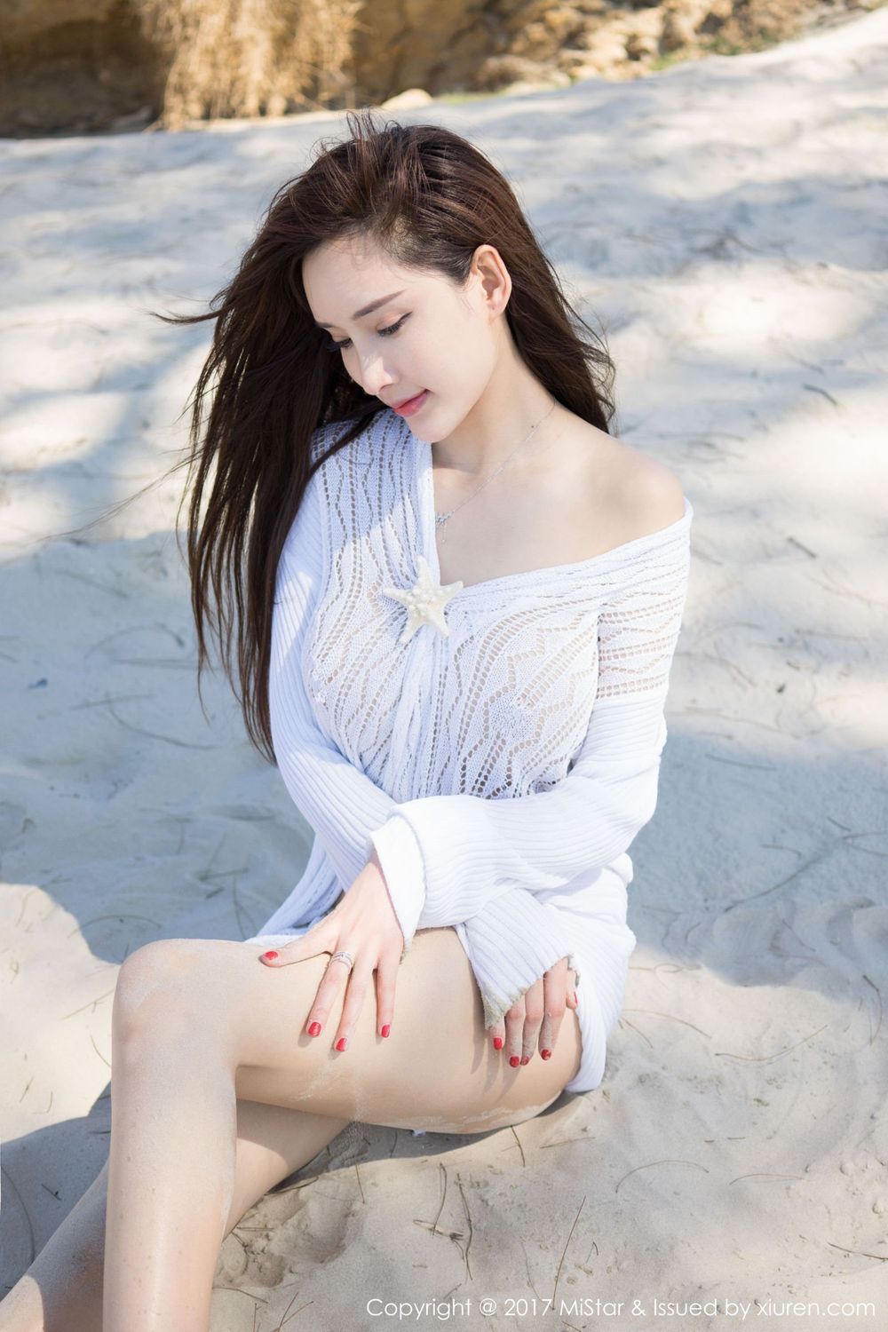 沙滩女神土肥圆矮挫穷 尽态极妍千娇百媚