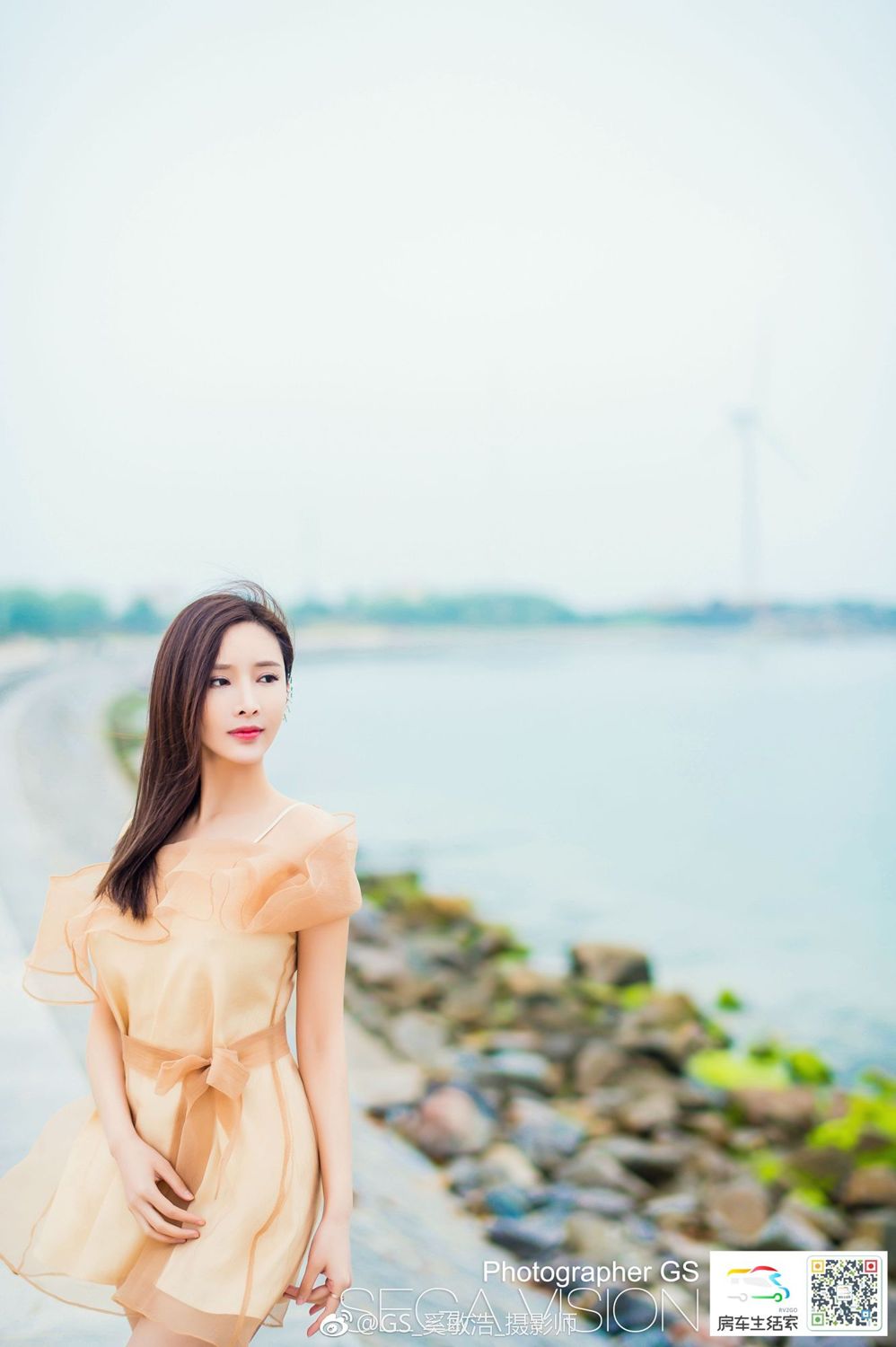 周妍希- 房车旅行日照写真