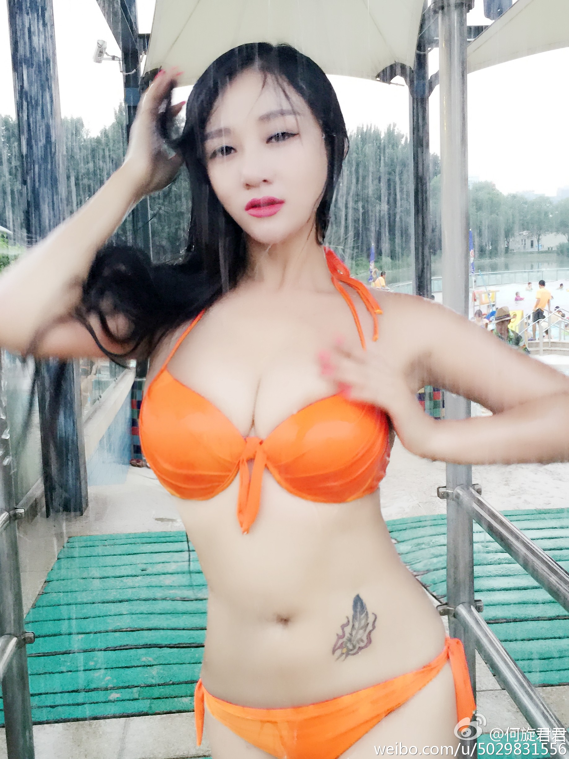 何旋君君 微博比基尼私房照诱惑写真图