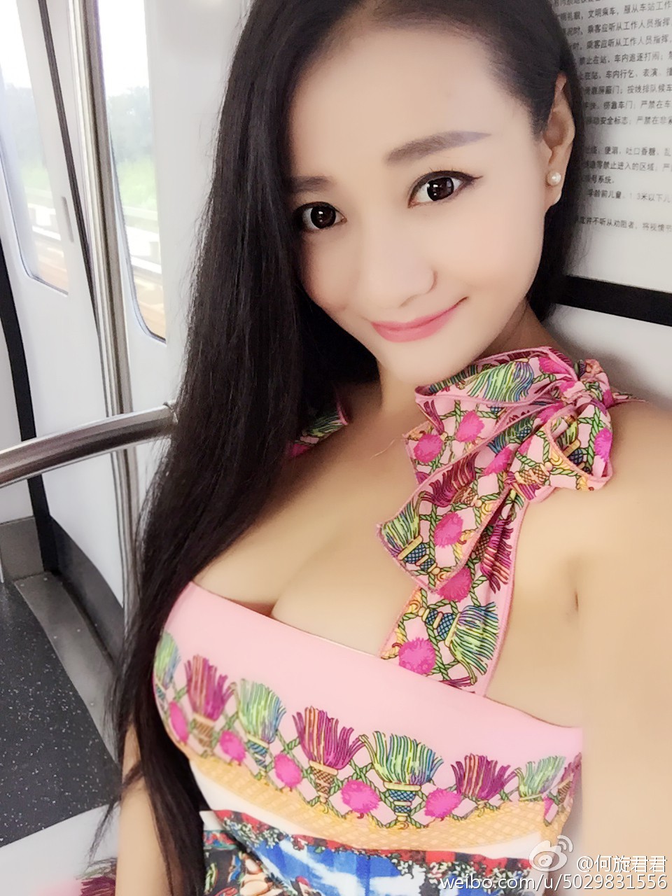 何旋君君 微博性感私房照诱惑写真图