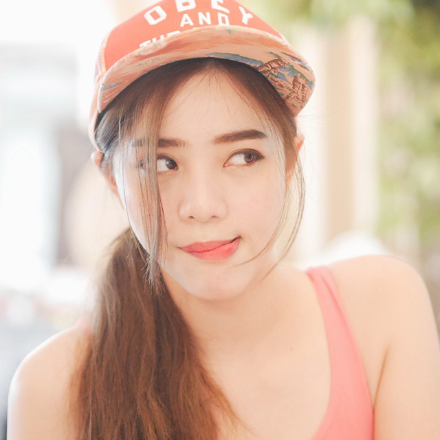 Hansa Wattanawongsiri 戏剧系学生担任模特儿