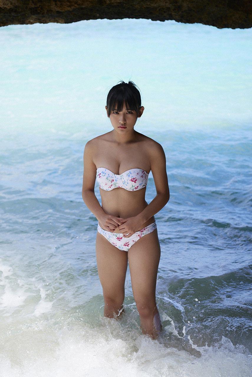 千年一遇浅川梨奈 席卷写真界的超新星