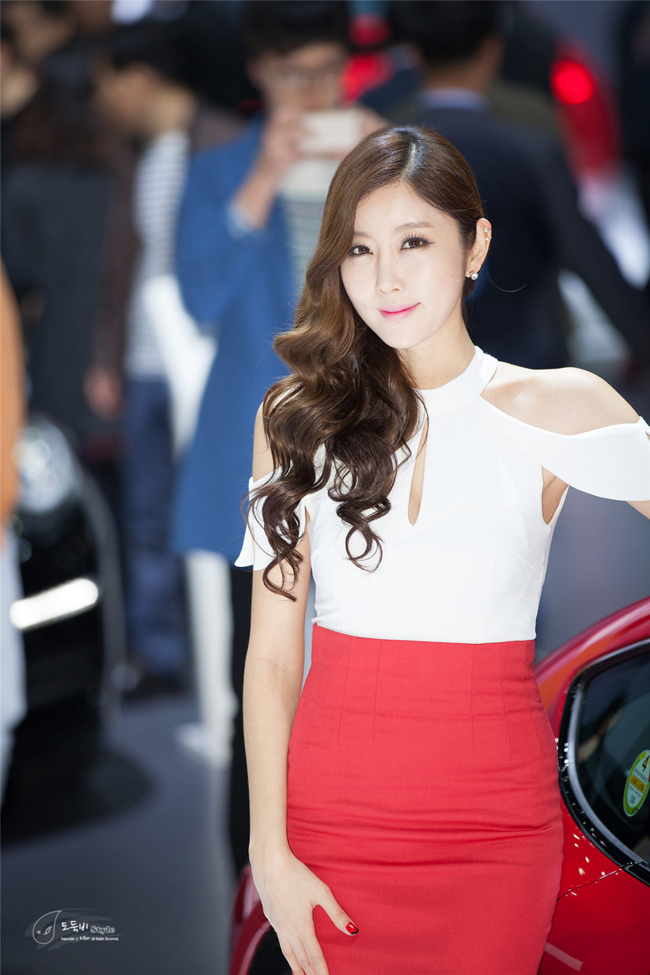 性感美女崔星雅2015韩国国际车展图片