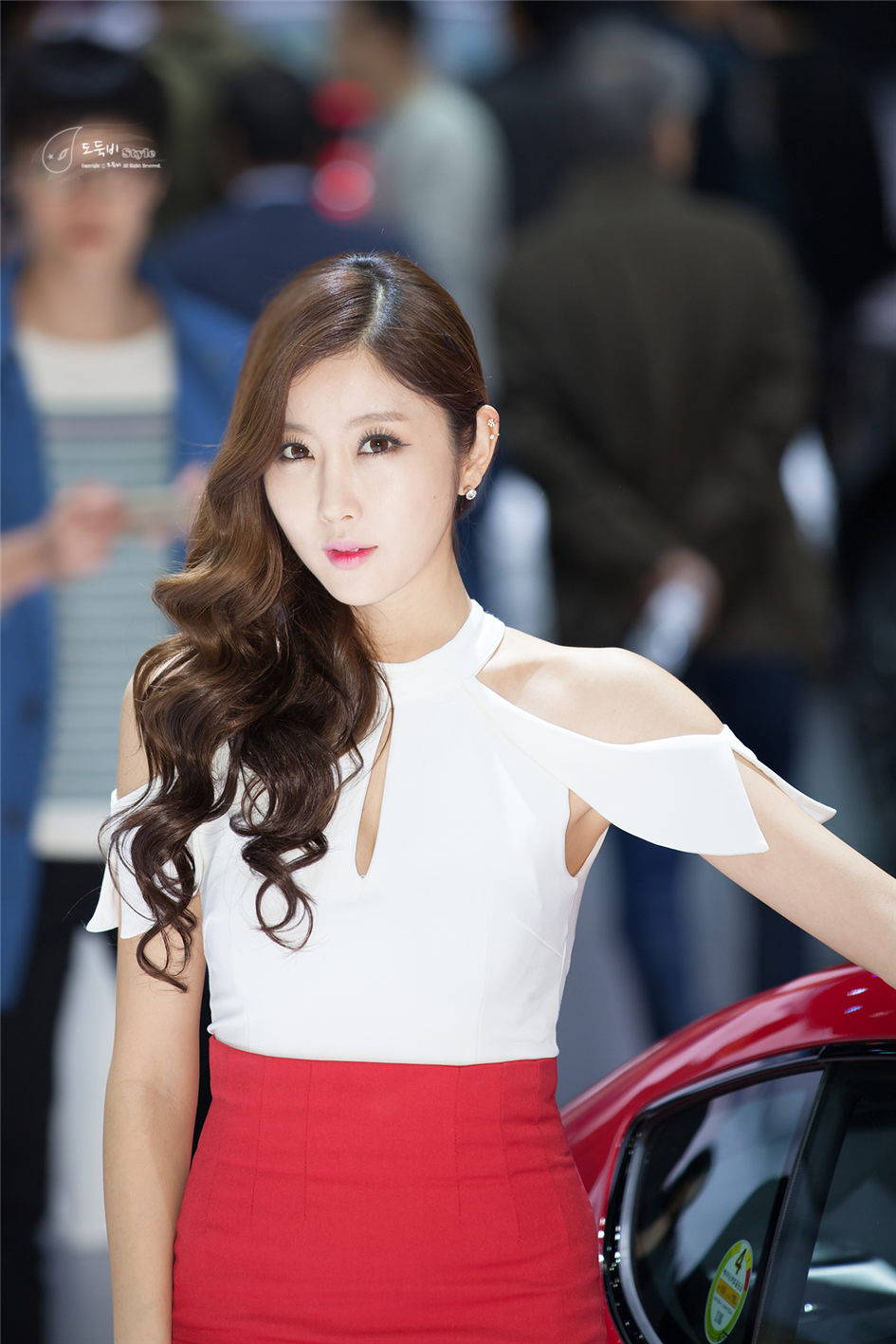 性感美女崔星雅2015韩国国际车展图片