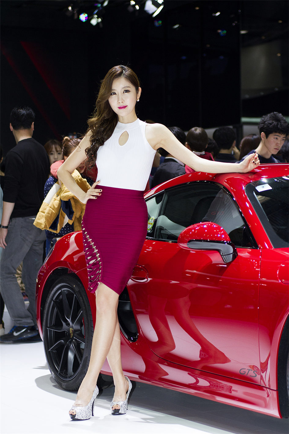 性感美女崔星雅2015韩国国际车展图片