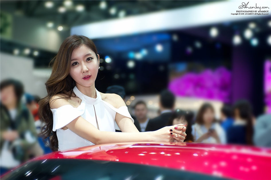 性感美女崔星雅2015韩国国际车展图片