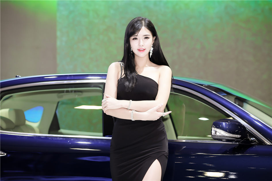 2015韩国国际车展气质美女崔星河