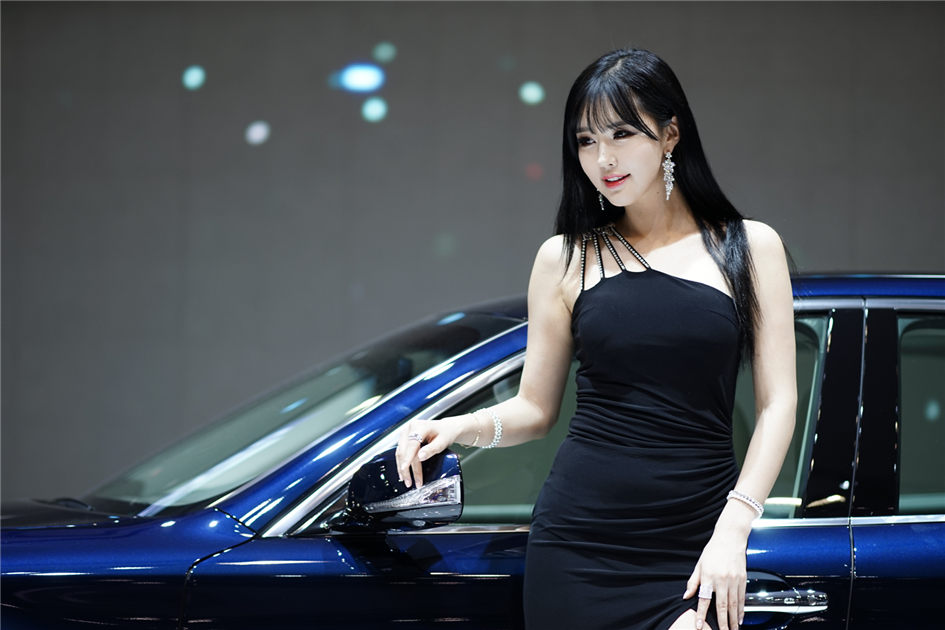 2015韩国国际车展气质美女崔星河