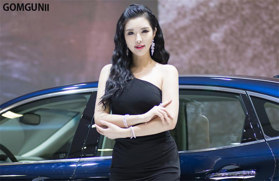 2015韩国国际车展气质美女崔星河