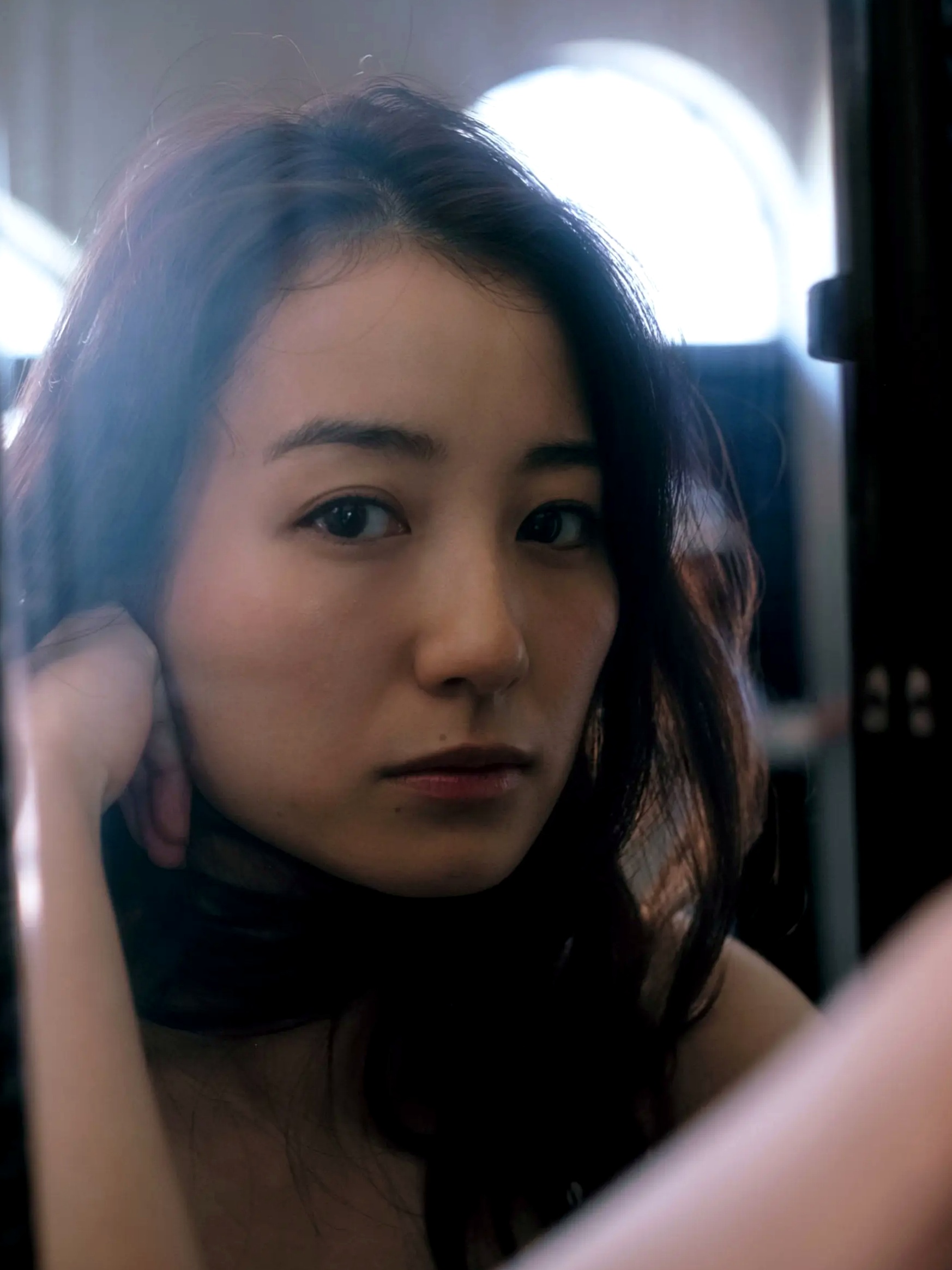 高田里穂《素描》写真:日本女神家居私房性感大片 展现慵懒诱惑美感
