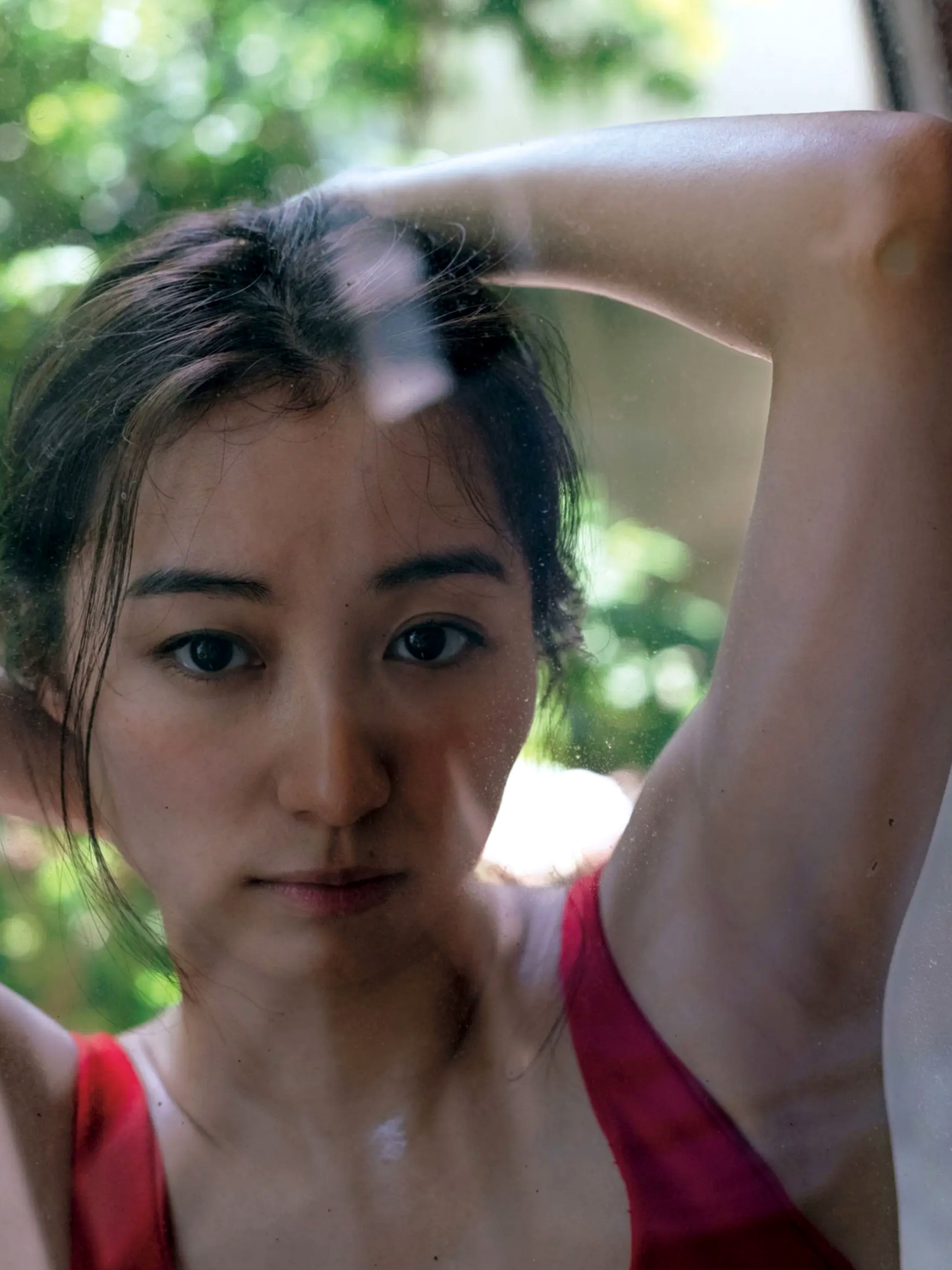 高田里穂《素描》写真:日本女神家居私房性感大片 展现慵懒诱惑美感
