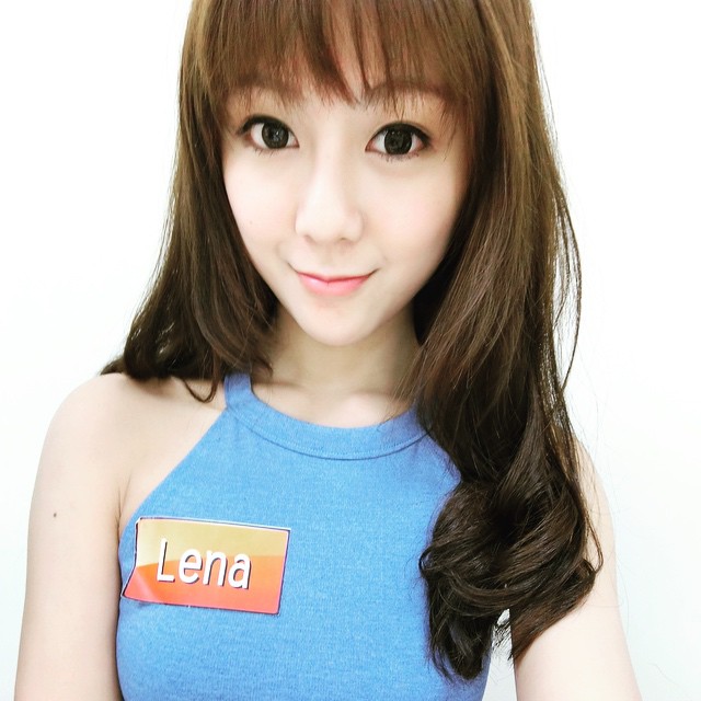 芸茜Lena(邱芸茜)- 台艺大正妹校花