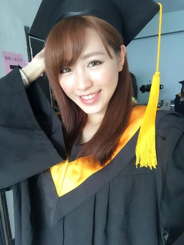 芬芬(张伟芬) 超甜正妹睡前性感自拍